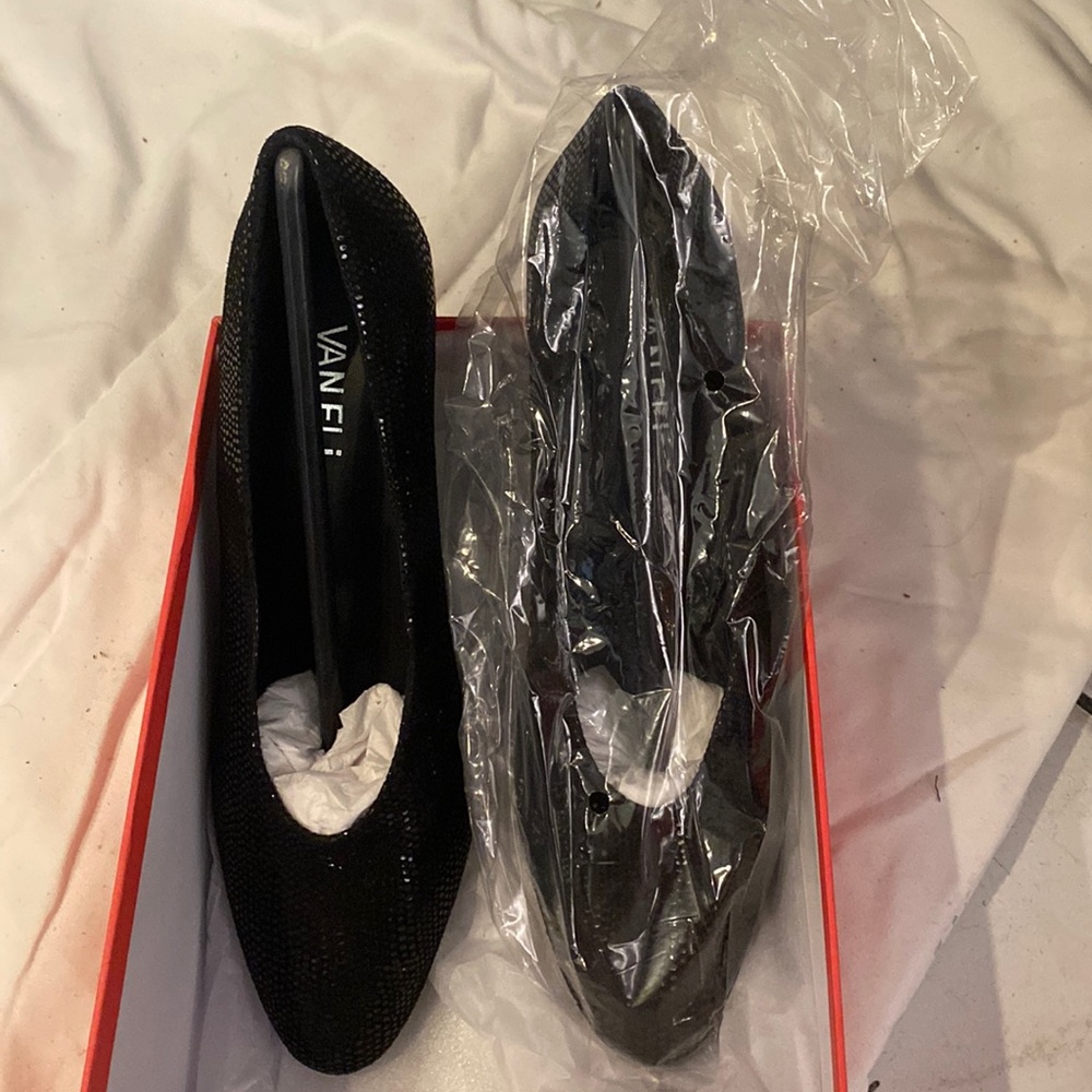 Vaneli Dayle Pumps